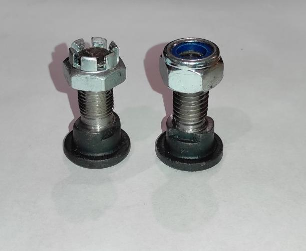 БОЛТ КРН 2, 1 С  ГАЙКОЙ корончатая М14*1, 5