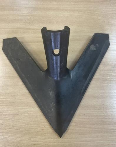 ЛАПА 310 мм Р33.00.311 (1 отвер)  Bourgault 
