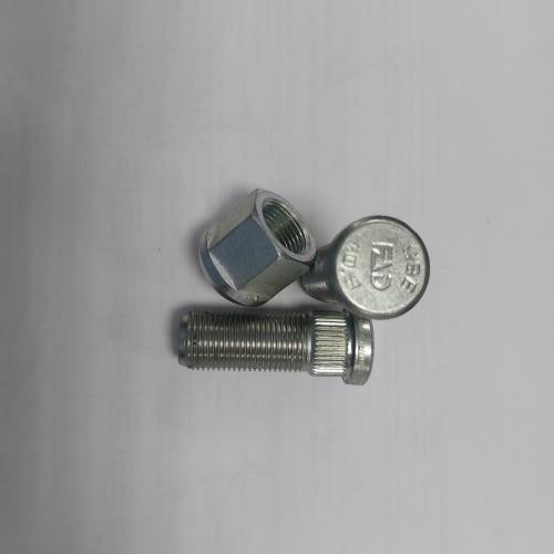 Шпилька ступицы колеса 2ПТС-8 (М18х1.5х49 309F004) + (М18х1.5 гайка 312F010 ) правые в сб.